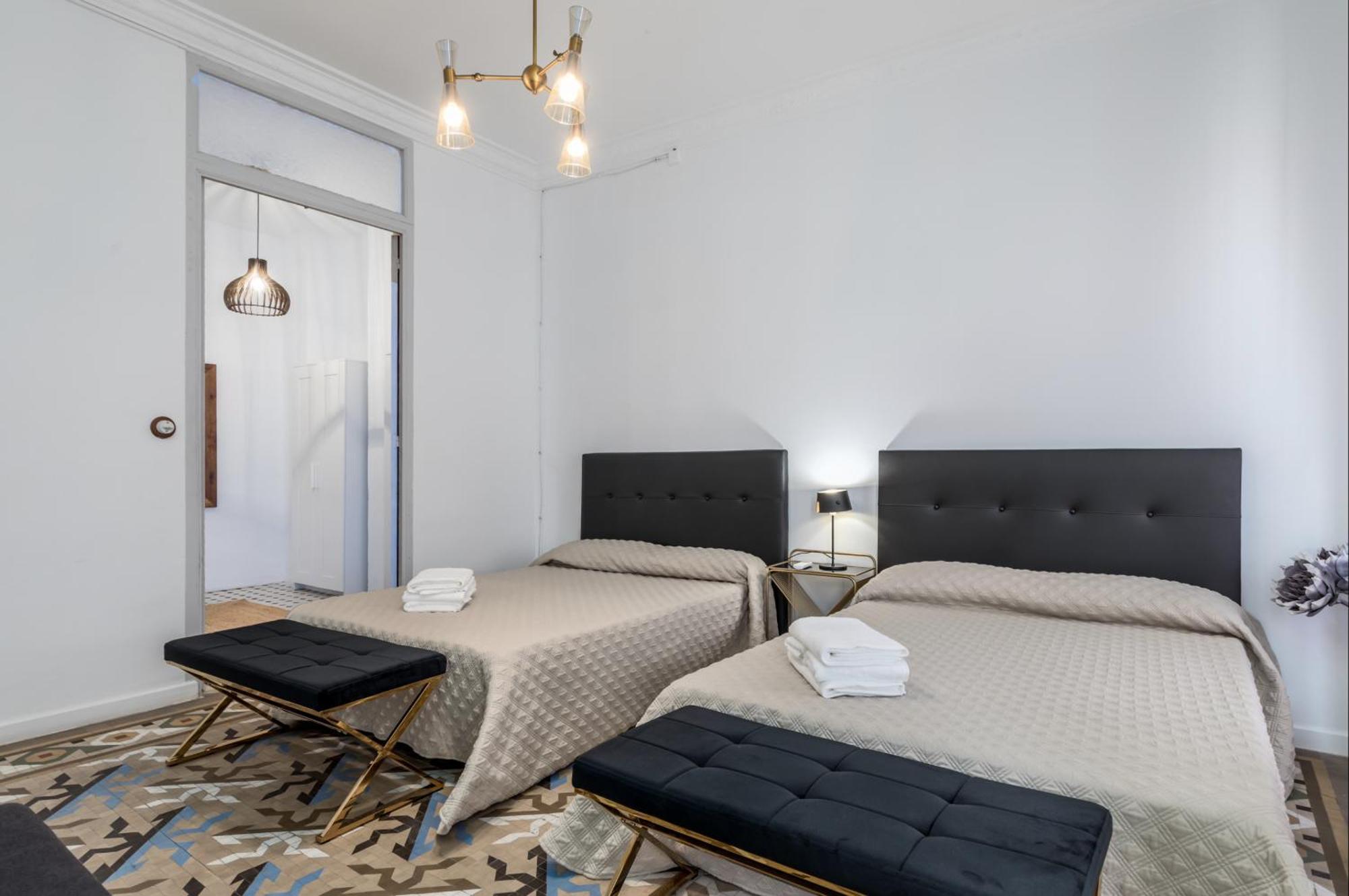 New Calabuig Apartaments Valencia Bagian luar foto